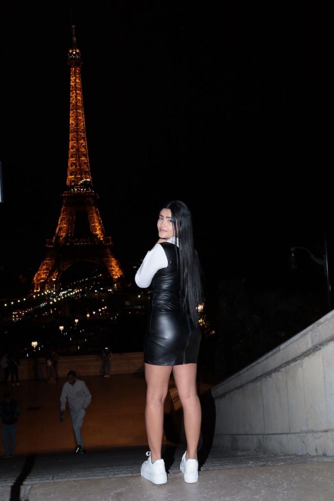 742021298: Chica busca chico en Madrid