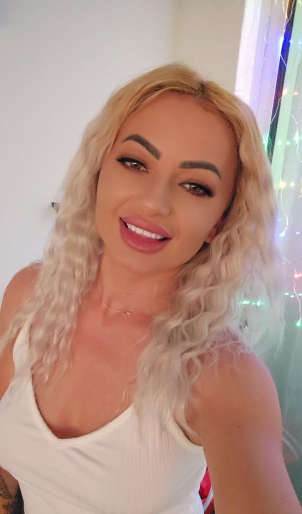 Chica busca chico en Tenerife: 