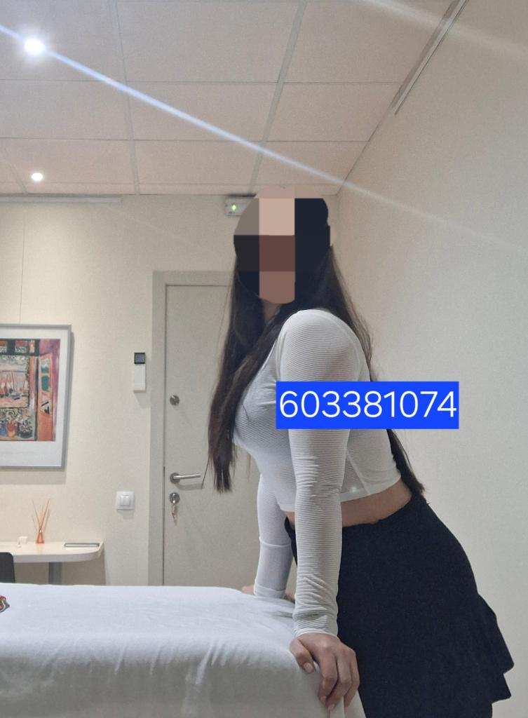 603381074: Chica busca chico en Barcelona