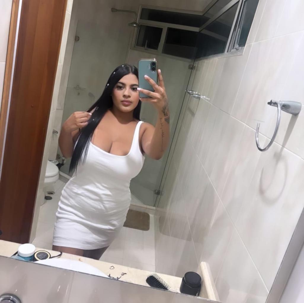 642989260: Chica busca chico en Barcelona