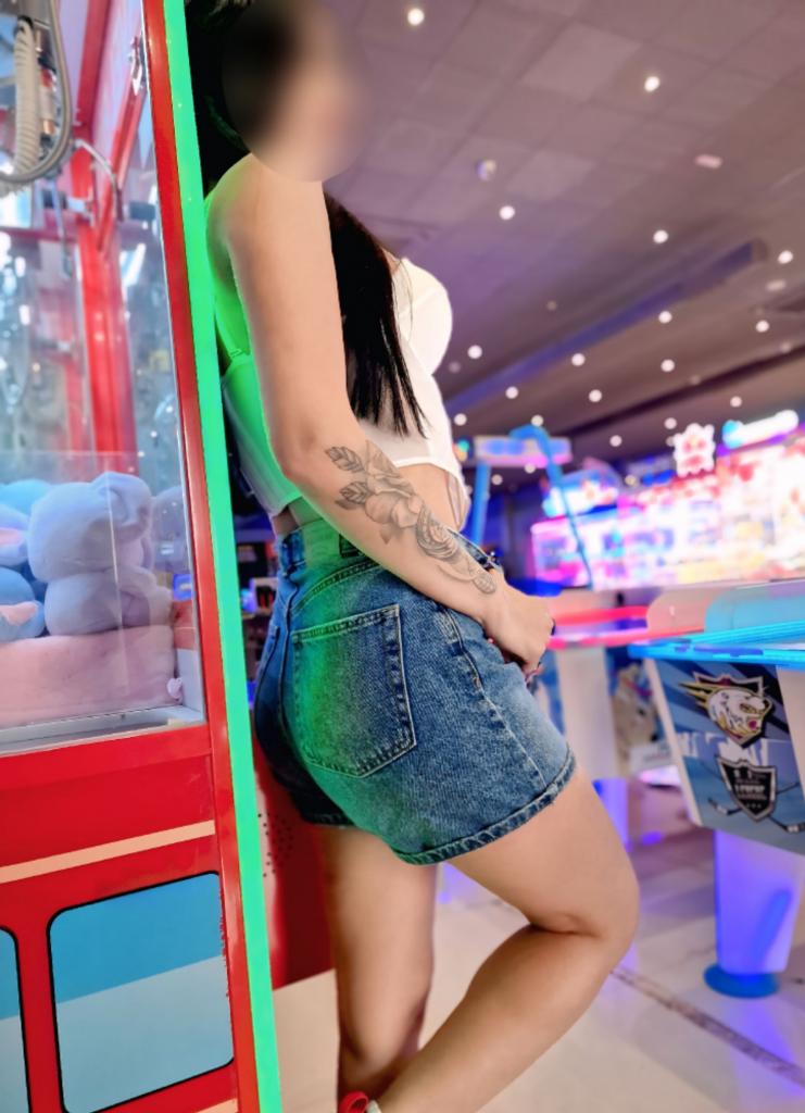 637919886: Chica busca chico en Sevilla