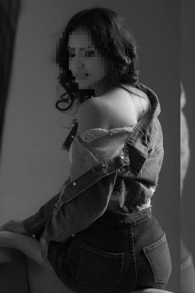 Chica busca chico en Granada: 