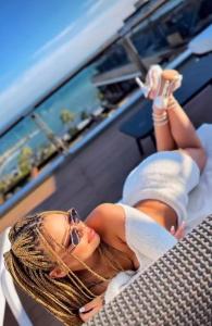 666314324: Chica busca chico en Ibiza