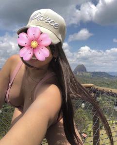 613542276: Chica busca chico en Madrid