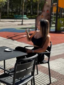 633530738: Chica busca chico en Menorca