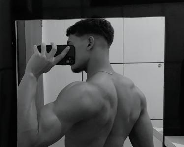 614473358: Chico busca chica en Madrid