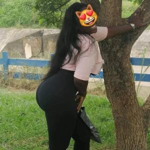 613849583: Chica busca chico en Barcelona