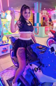 633846678: Chica busca chico en Sevilla