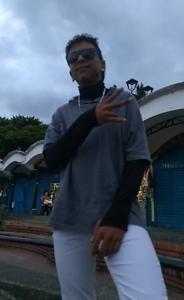 641562908: Chico busca chica en Valencia