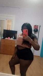 613849583: Chica busca chico en Barcelona