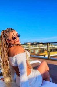 666314324: Chica busca chico en Ibiza