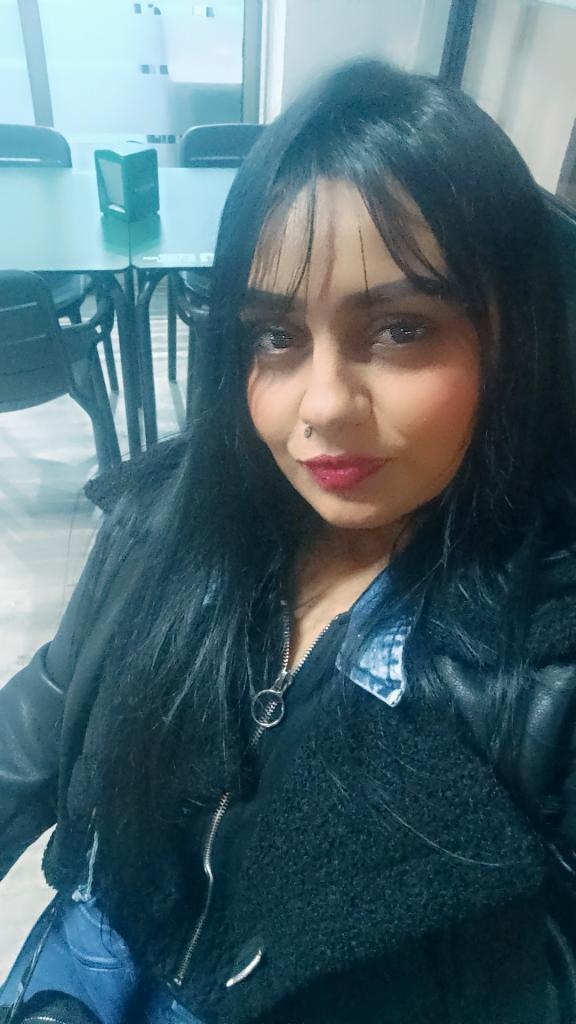 613574738: Chica busca chico en Murcia