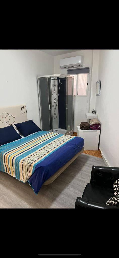 744627830: Chica busca chico en Valencia