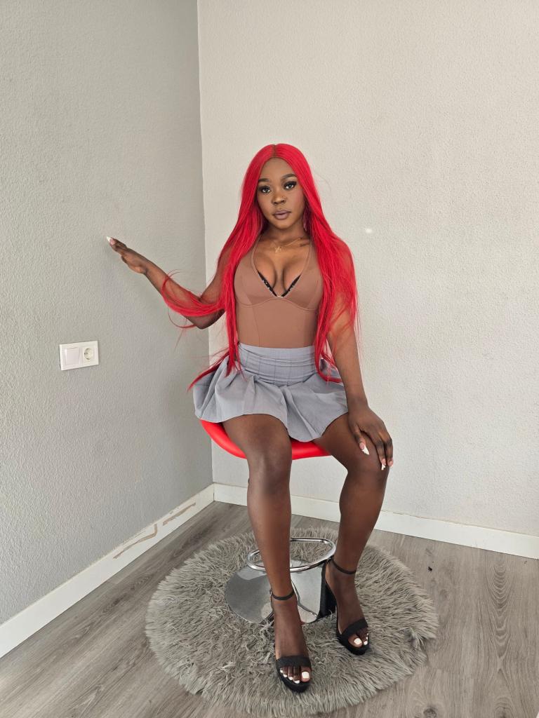 602448384: Chica busca chico en Madrid