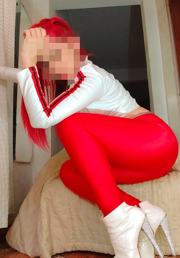 613921903: Chica busca chico en Cádiz