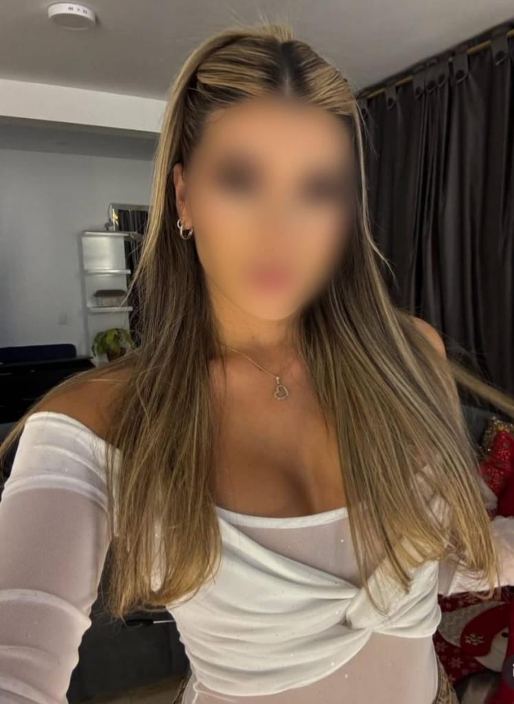 643592099: Chica busca chico en Granada