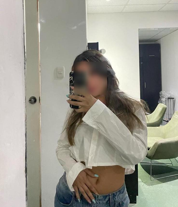 Chica busca chico en Almería: 