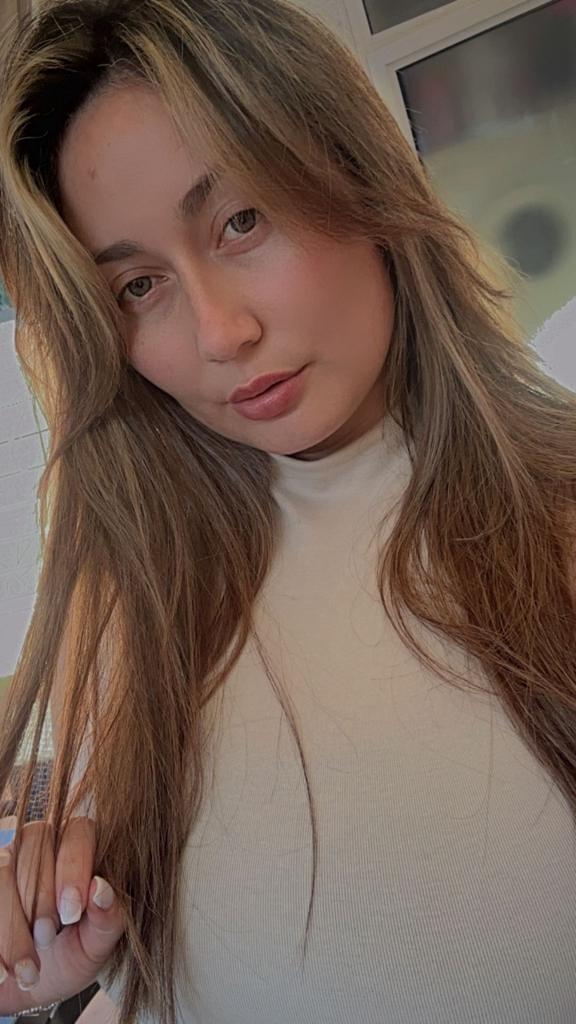 695526267: Chica busca chico en Valencia