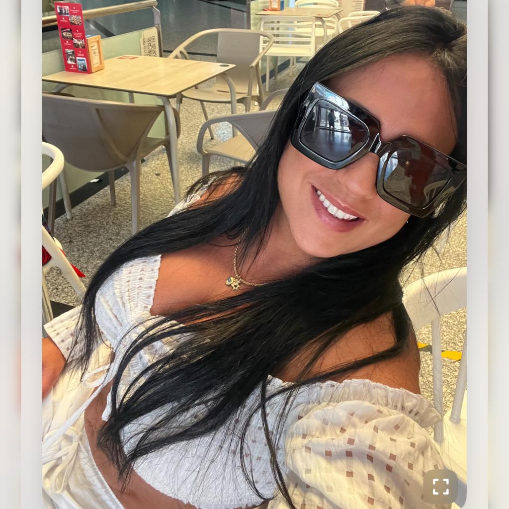 Chica busca chico en Granada: 