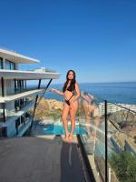 672985859: Chica busca chico en Ibiza