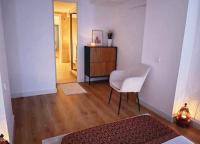 654685358: Chica busca chico en Barcelona