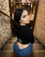 670738176: Chica busca chico en Madrid