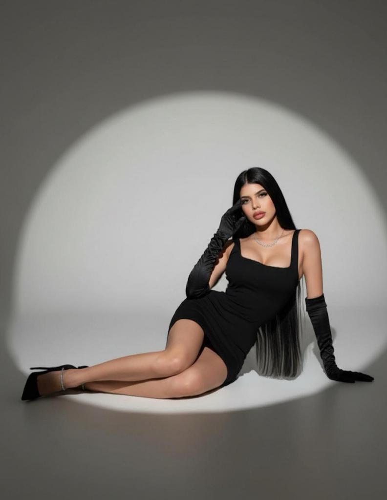 637095354: Chica busca chico en Sevilla