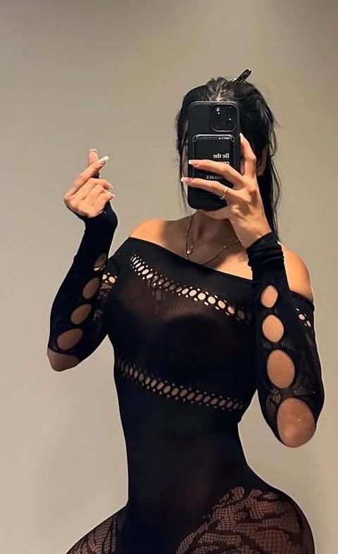 672962171: Chica busca chico en Gerona