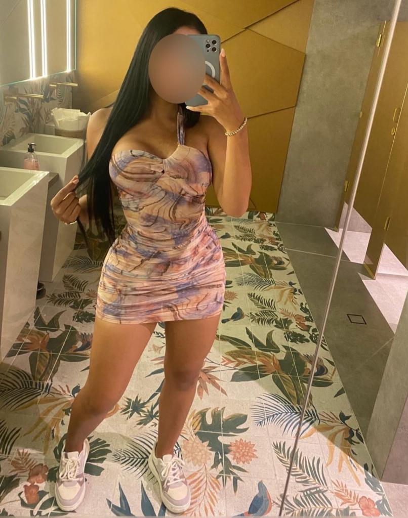 631786049: Chica busca chico en Valencia