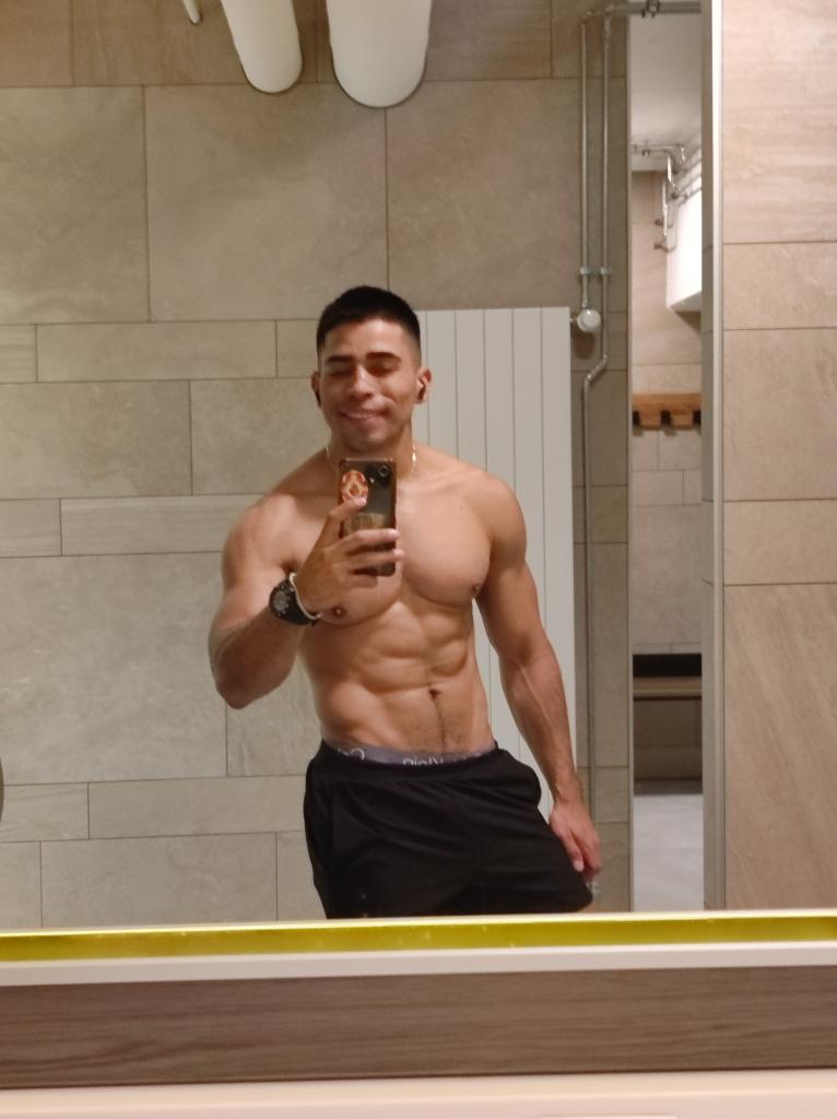 Chico busca chica en Las Palmas: 