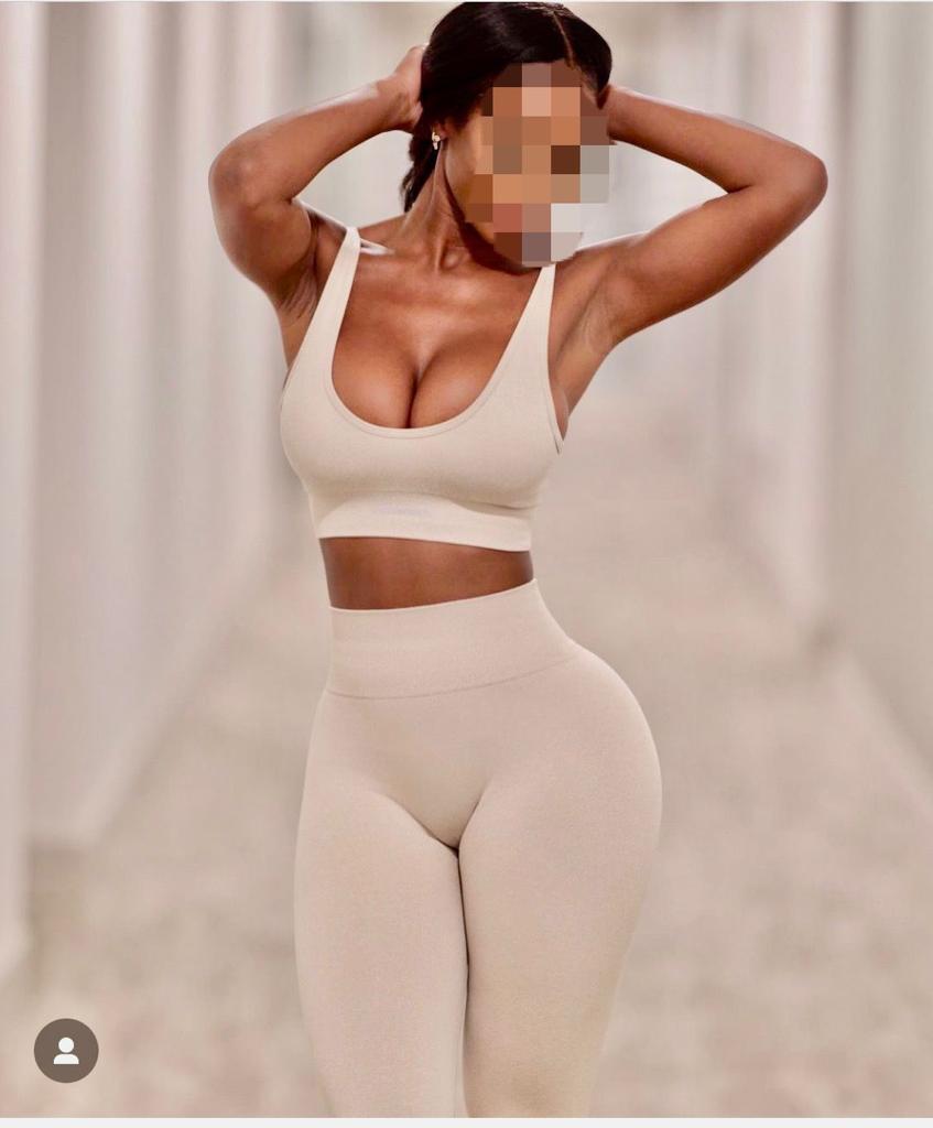 633152979: Chica busca chico en La Coruña