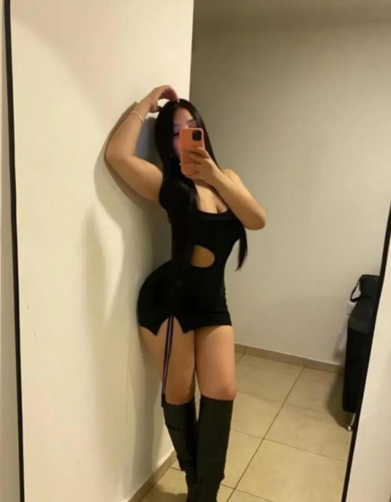 Chica busca chico en Huelva: Chica busca chico