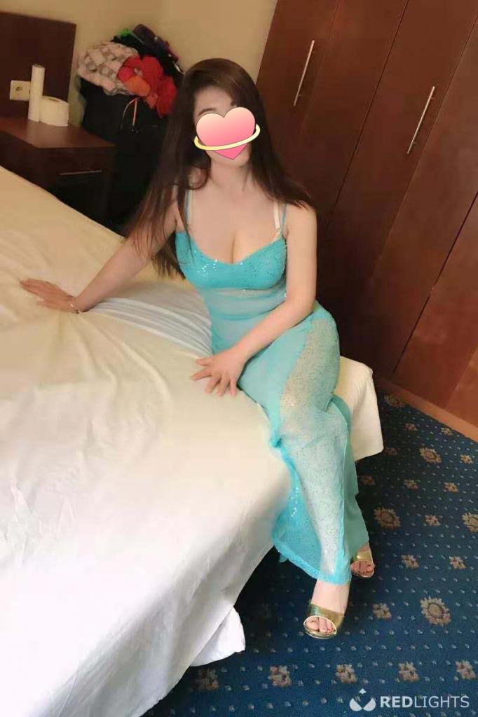 687290529: Chica busca chico en León