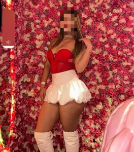 692837792: Chica busca chico en Málaga