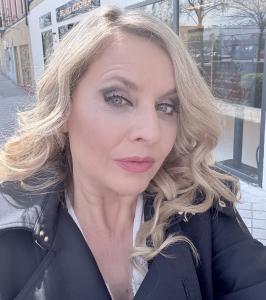 608460119: Chica busca chico en Cantabria