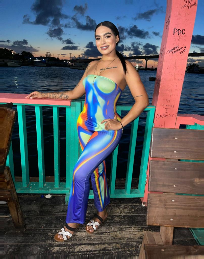 631058381: Chica busca chico en Córdoba