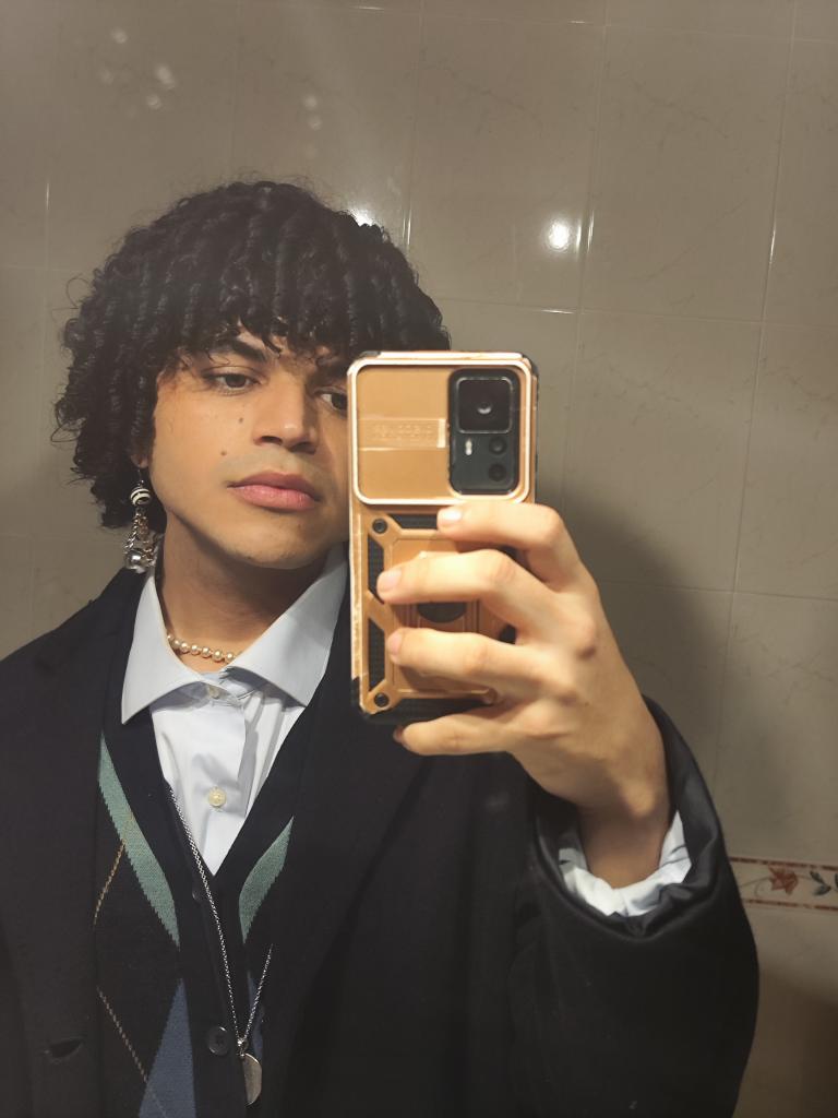 Chica busca chico en Cádiz: 