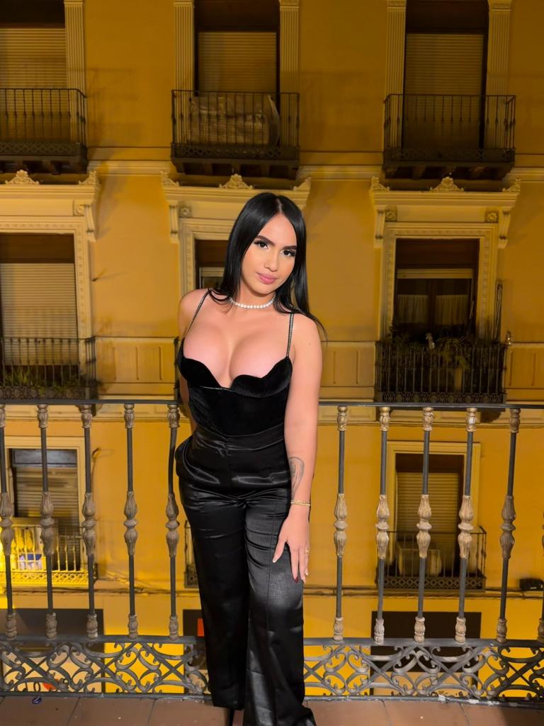 627888106: Chica busca chico en Zaragoza