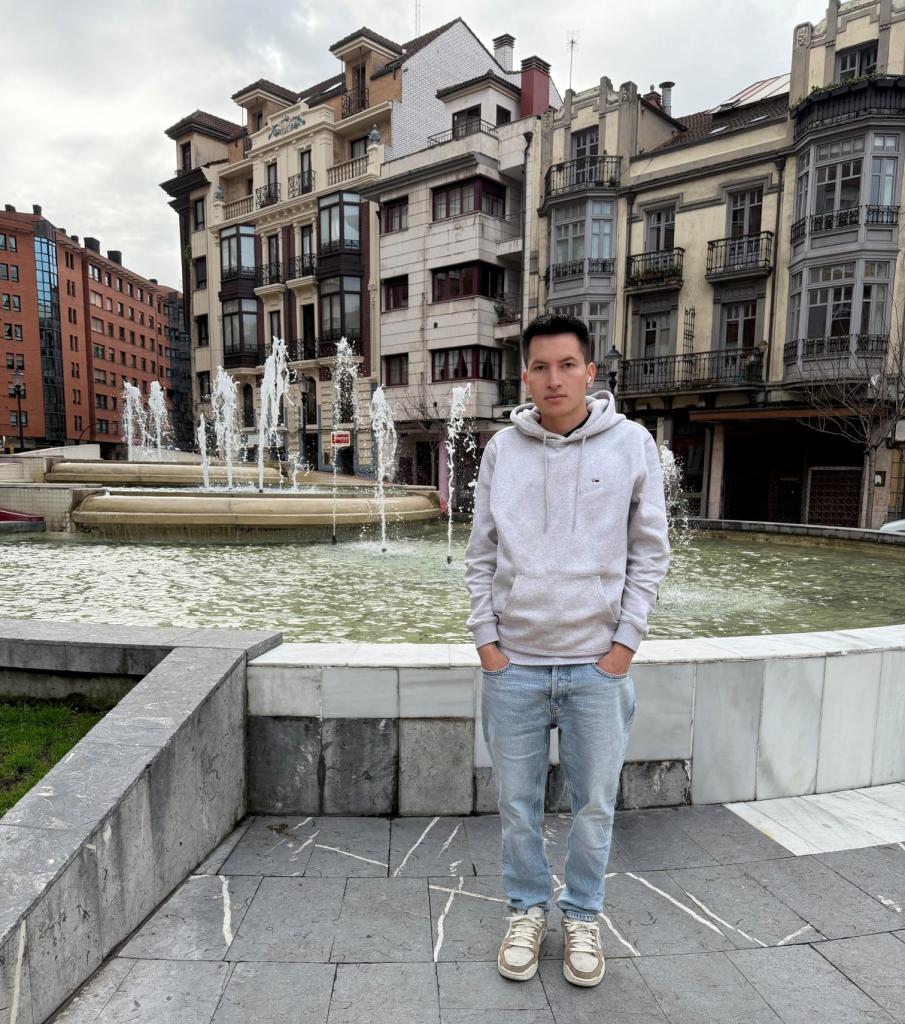 Chico busca chica en Asturias: 