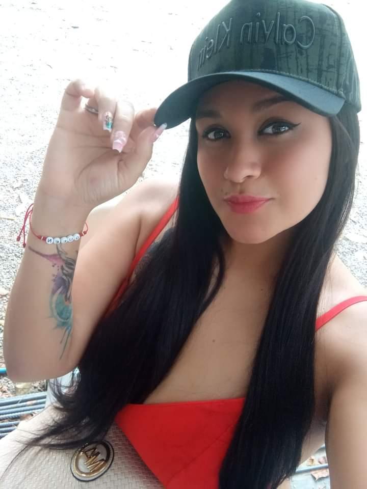 654066958: Chica busca chico en Sevilla