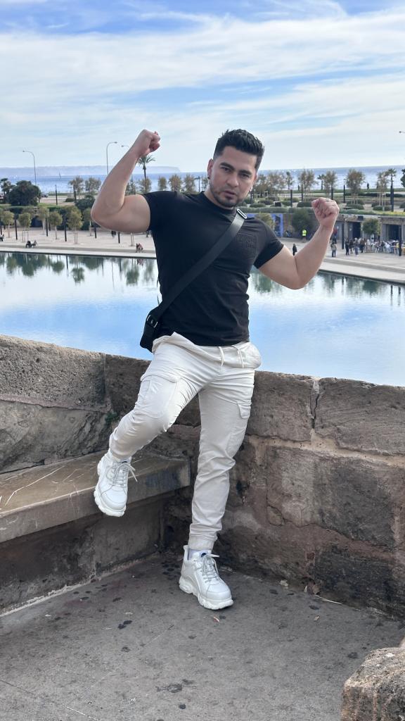 Chico busca chica en Alicante: 