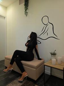 647308043: Chica busca chico en Barcelona