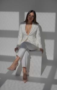 613540643: Chica busca chico en Madrid