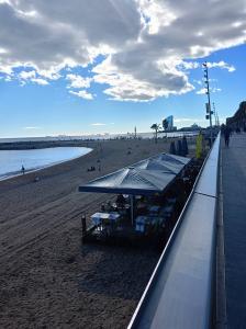 678985828: Chica busca chico en Barcelona