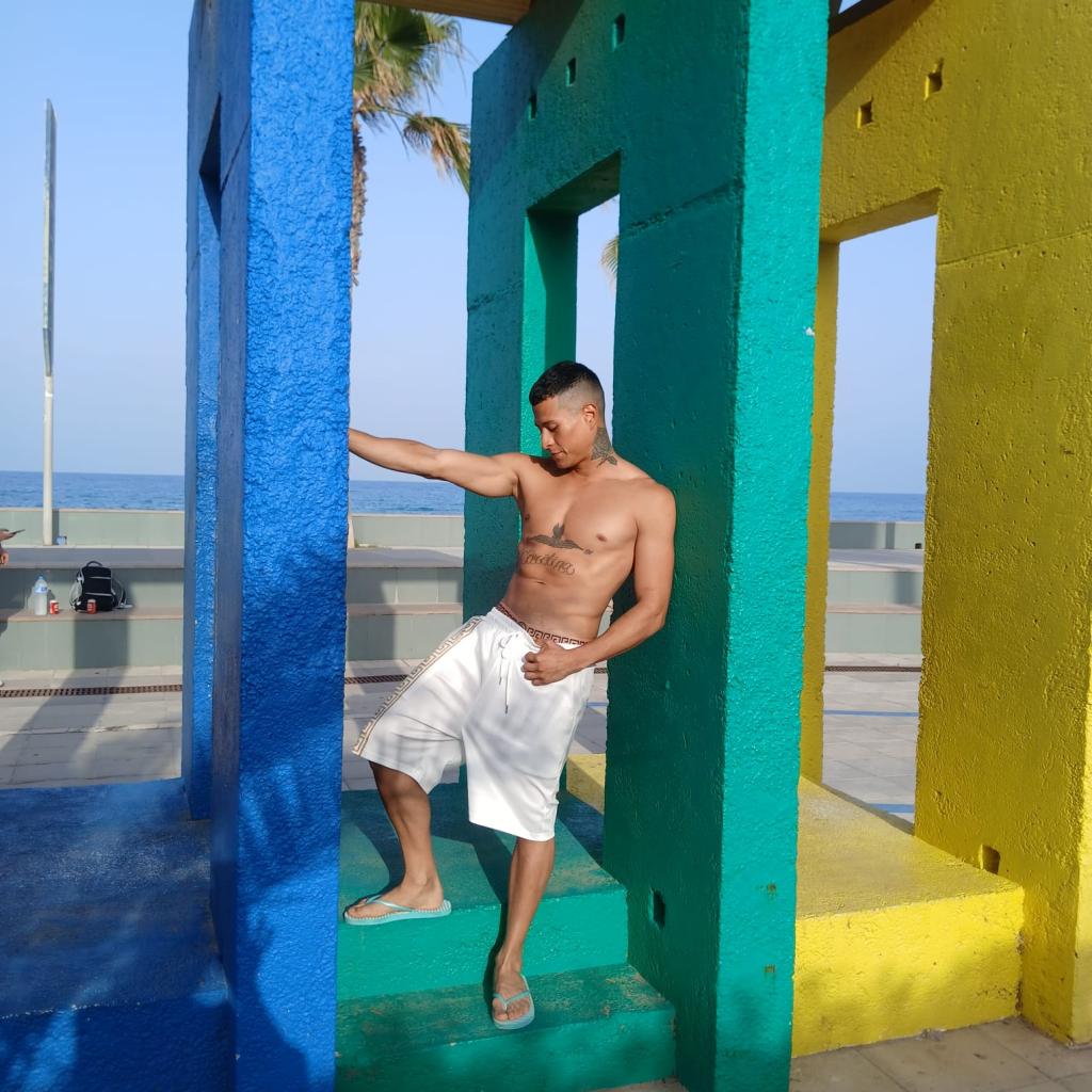 Chico busca chica en Murcia: 