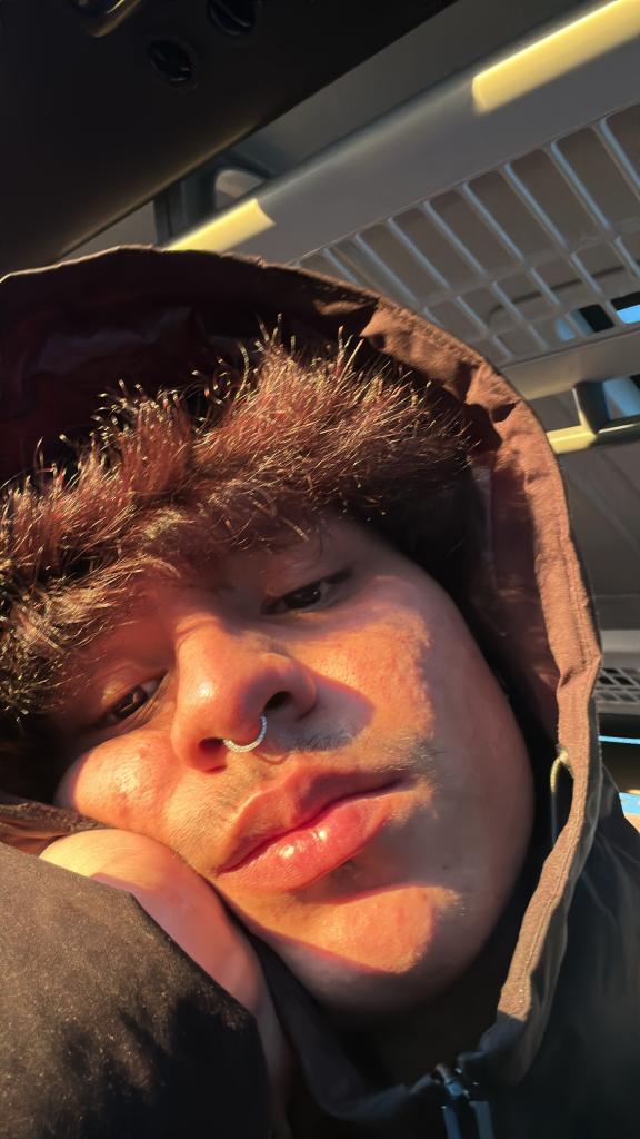 624700942: Chico busca chica en Madrid