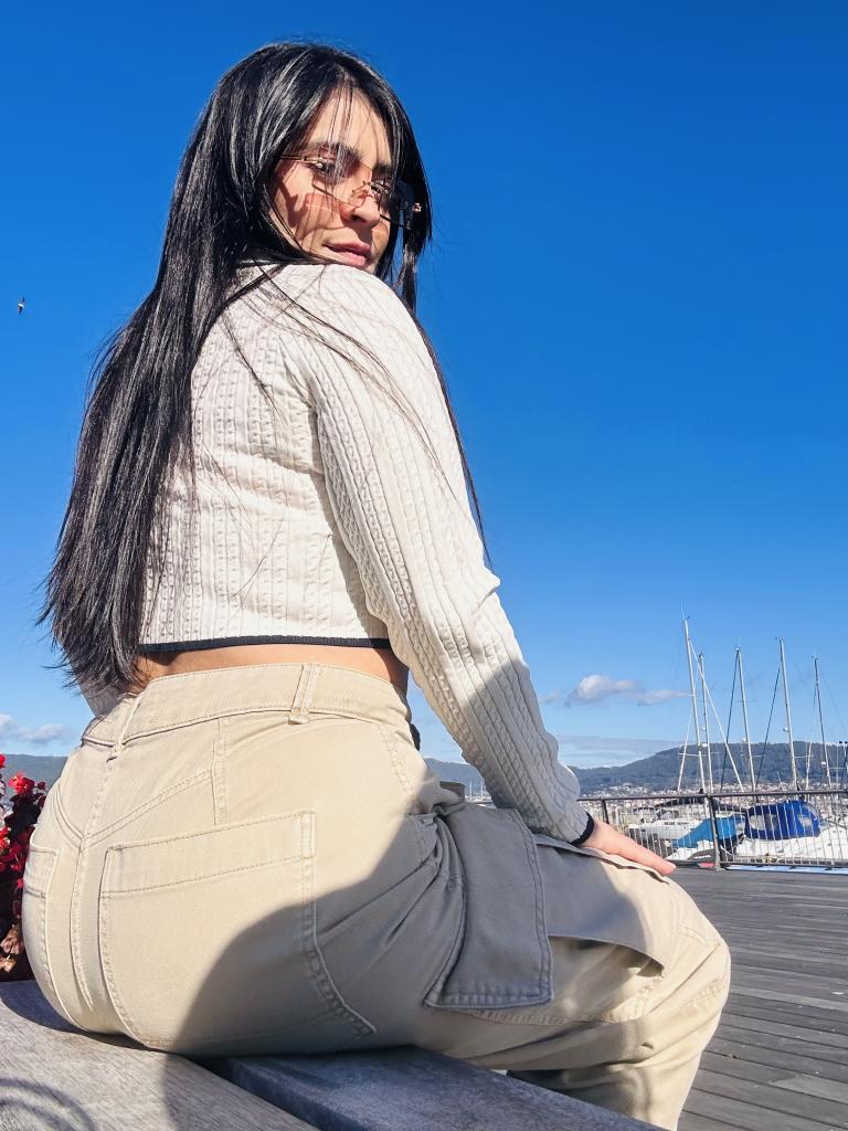 613443796: Chica busca chico en Pontevedra