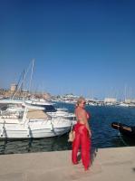 604204646: Chica busca chico en Madrid