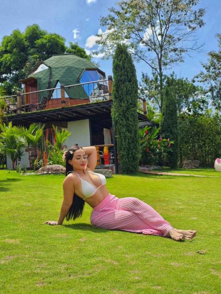 742033148: Chica busca chico en Almería