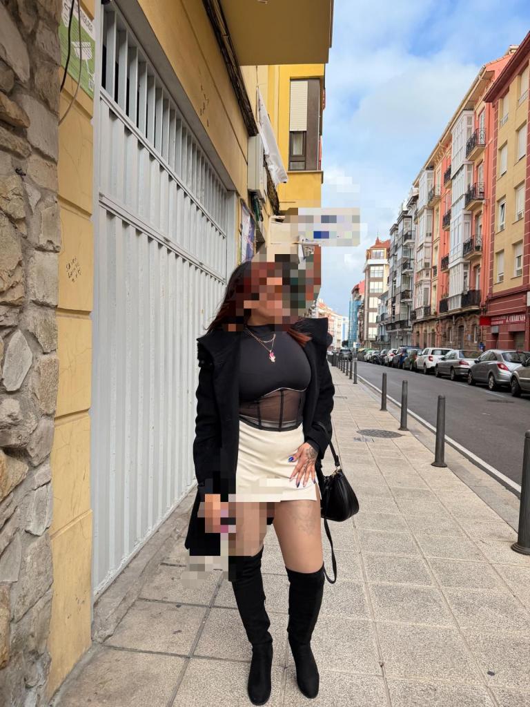 Chica busca chico en Cantabria: Chica busca chico